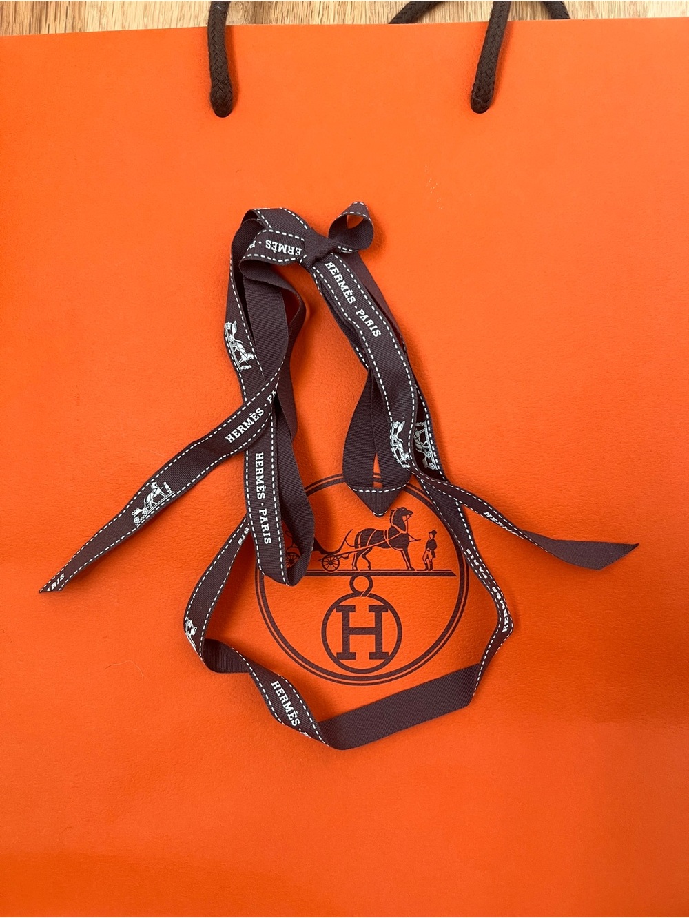 Hermes Shopping Bag from Paris plus ribbon - Picture 4 of 7